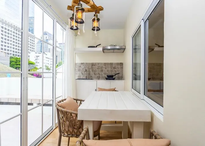 Apartamento 2 Bedroom For 3 Guests In Heart Sathorn With Balcony Banguecoque