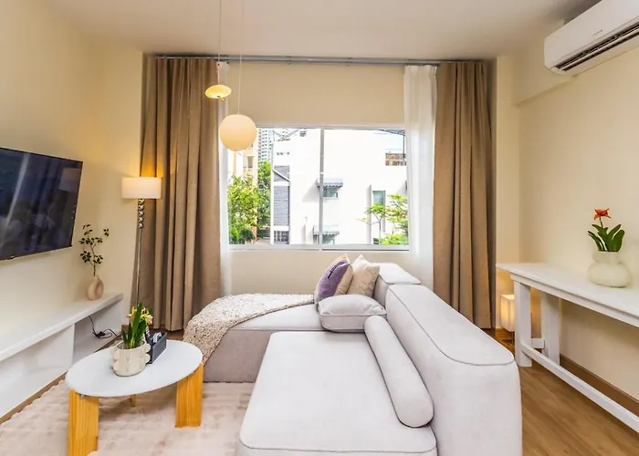 2 Bedroom For 3 Guests In Heart Sathorn With Balcony Apartamento