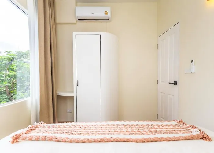 2 Bedroom For 3 Guests In Heart Sathorn With Balcony Apartamento Banguecoque